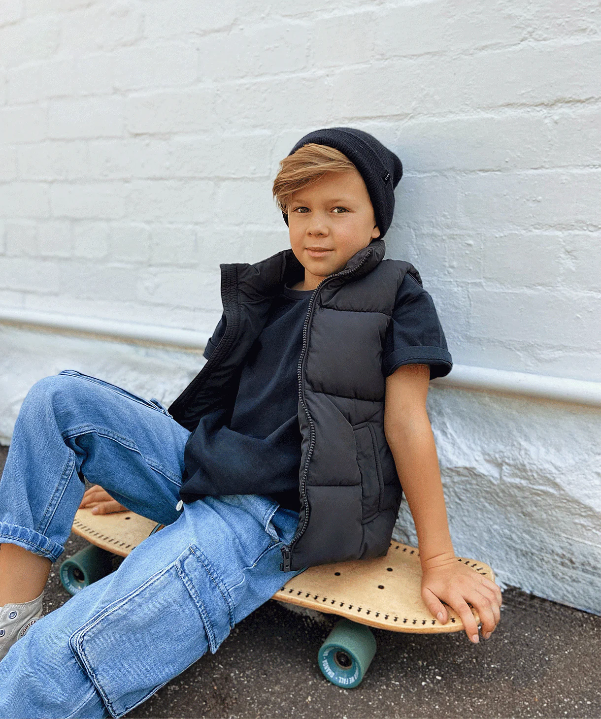 The New Chester Puffer Vest - Black - Image 2