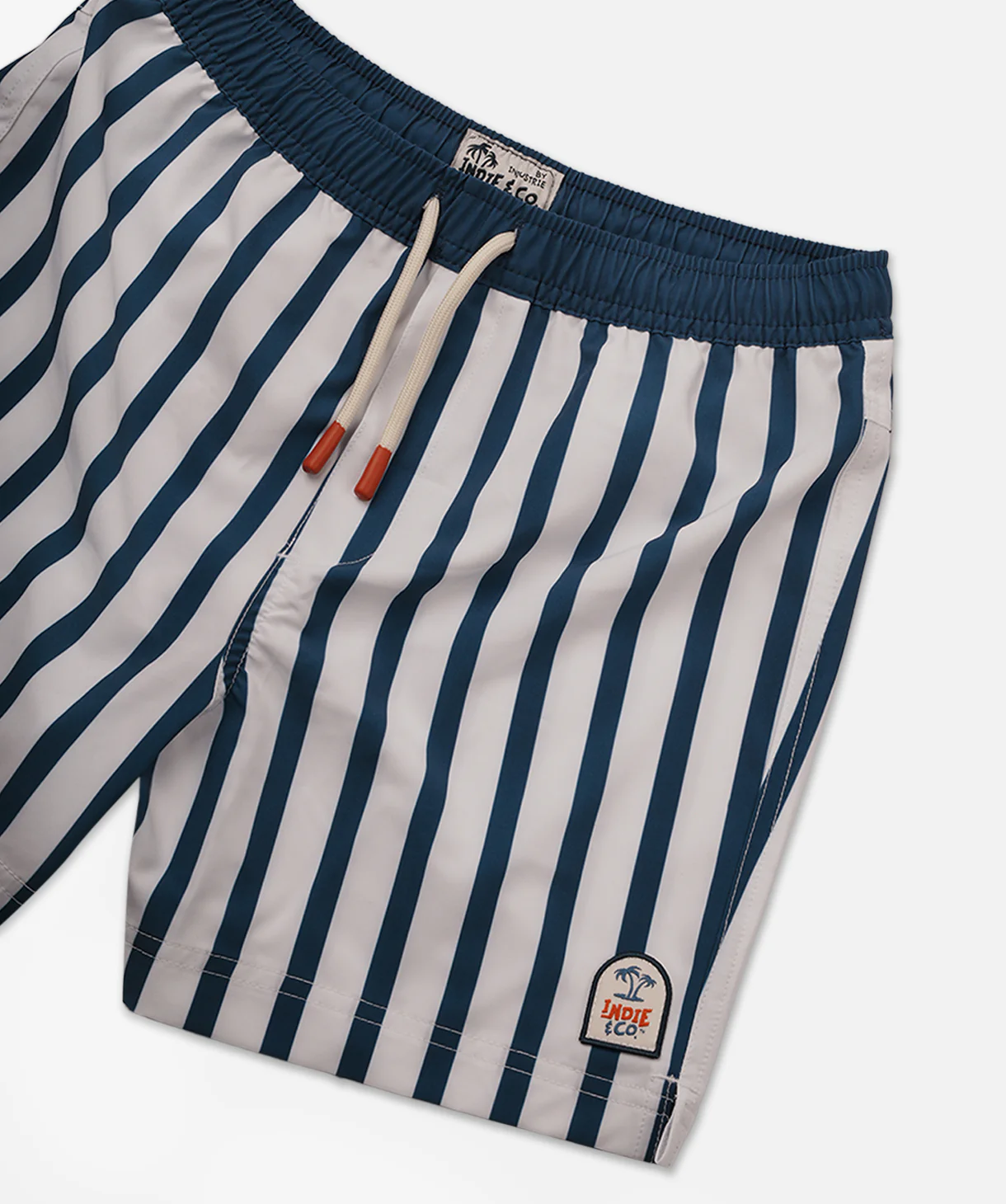 The Cloudbreak Trunk - White/Navy - Image 2